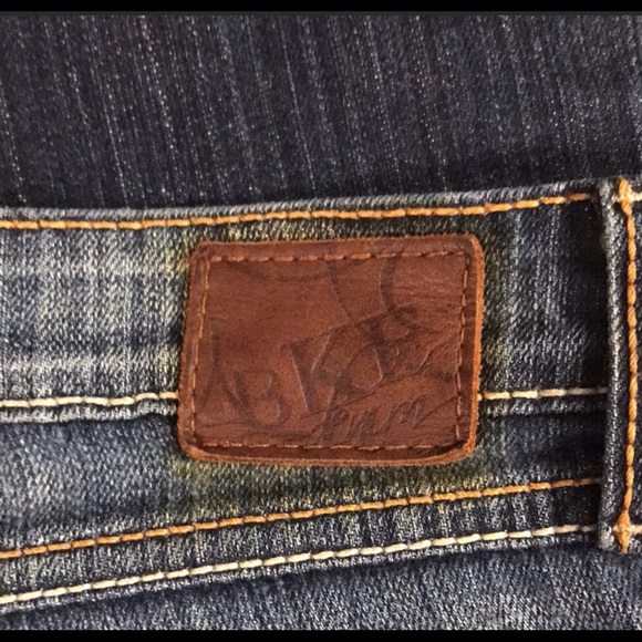 BKE Madison Distressed Bootcut Jeans - Picture 11 of 15